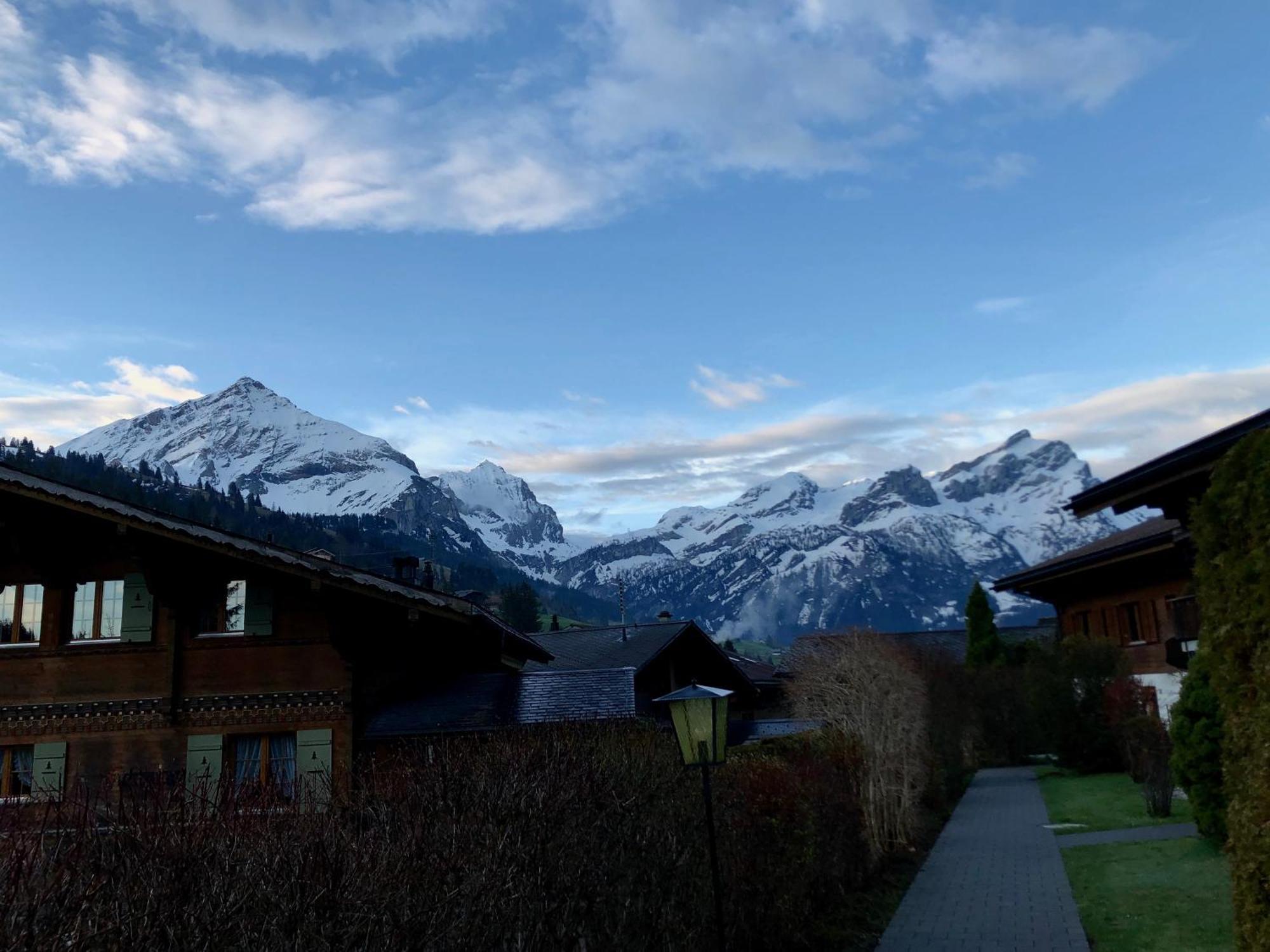 Beautiful Apartment With Stunning View Gsteig Kültér fotó